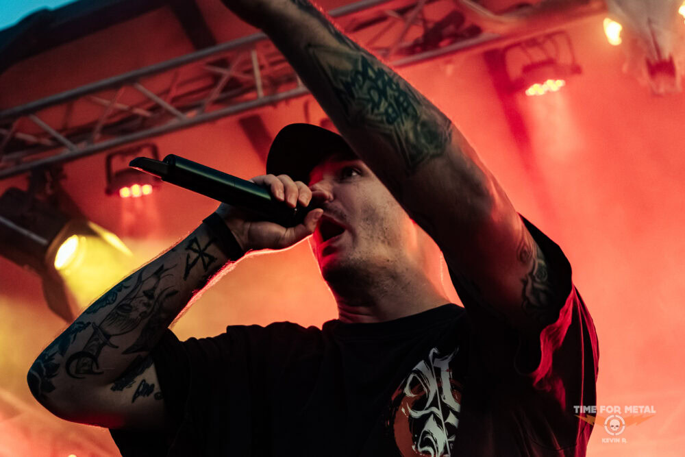 Konzertfoto von Never Back Down - Field Invasion 2026